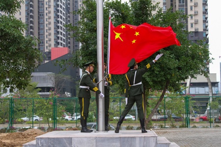 开讲啦！我校举行新学期升旗仪式讲授开学第一课