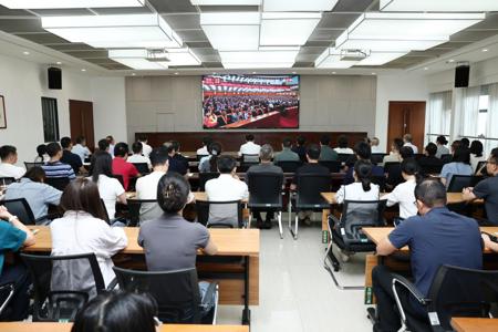 我校组织师生收听收看庆祝中国共产党成立105周年大会直播