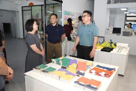 我校亲爱家园“一站式”学生社区南湖校区研学交流空间揭牌落成